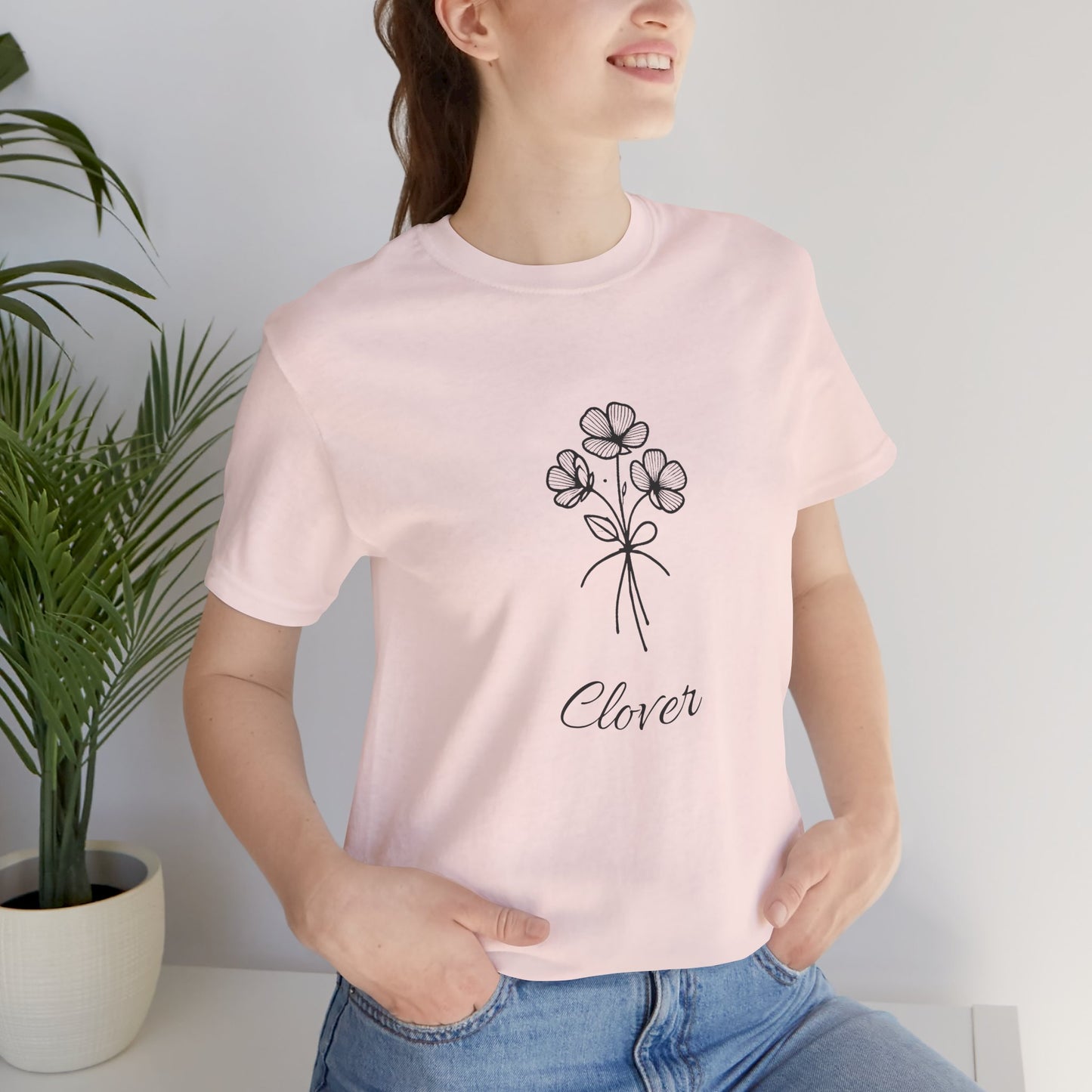 Clover Floral Short Sleeve Tee - Nature Lover Shirt, Casual Wear, Gift for Friends, Cute Tee, Spring Outfit