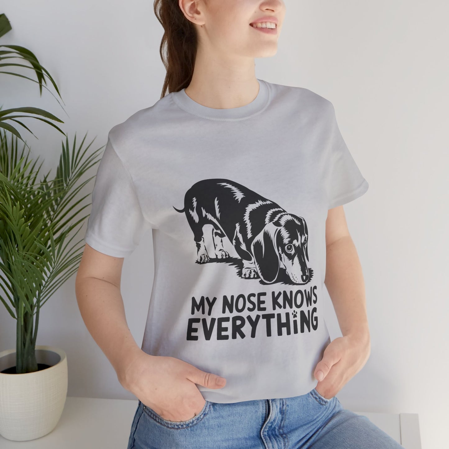 Cute Dog-Themed Tee for Pet Lovers, Casual T-Shirt for Animal Lovers, Gift for Dog Owners, My Nose Knows Everything Shirt