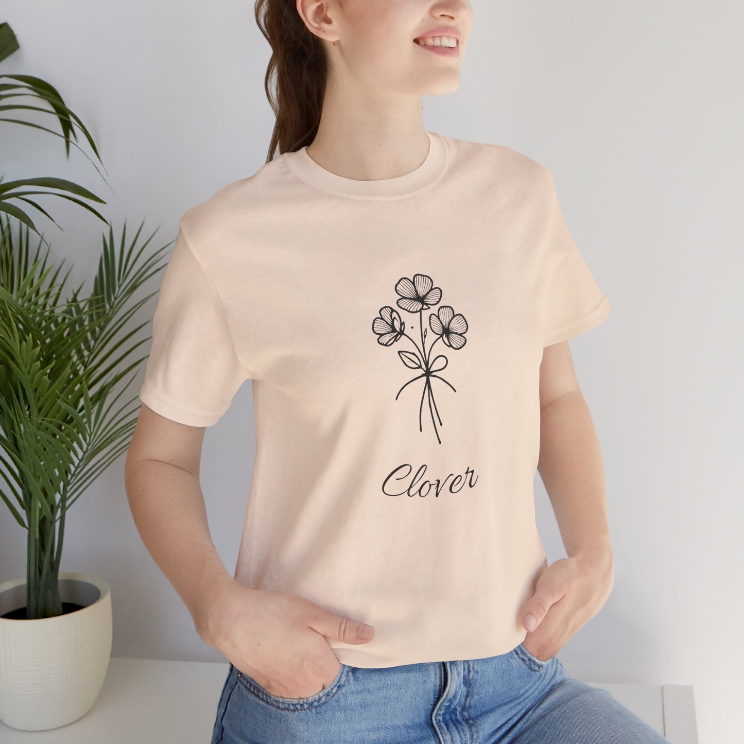 Clover Floral Short Sleeve Tee - Nature Lover Shirt, Casual Wear, Gift for Friends, Cute Tee, Spring Outfit