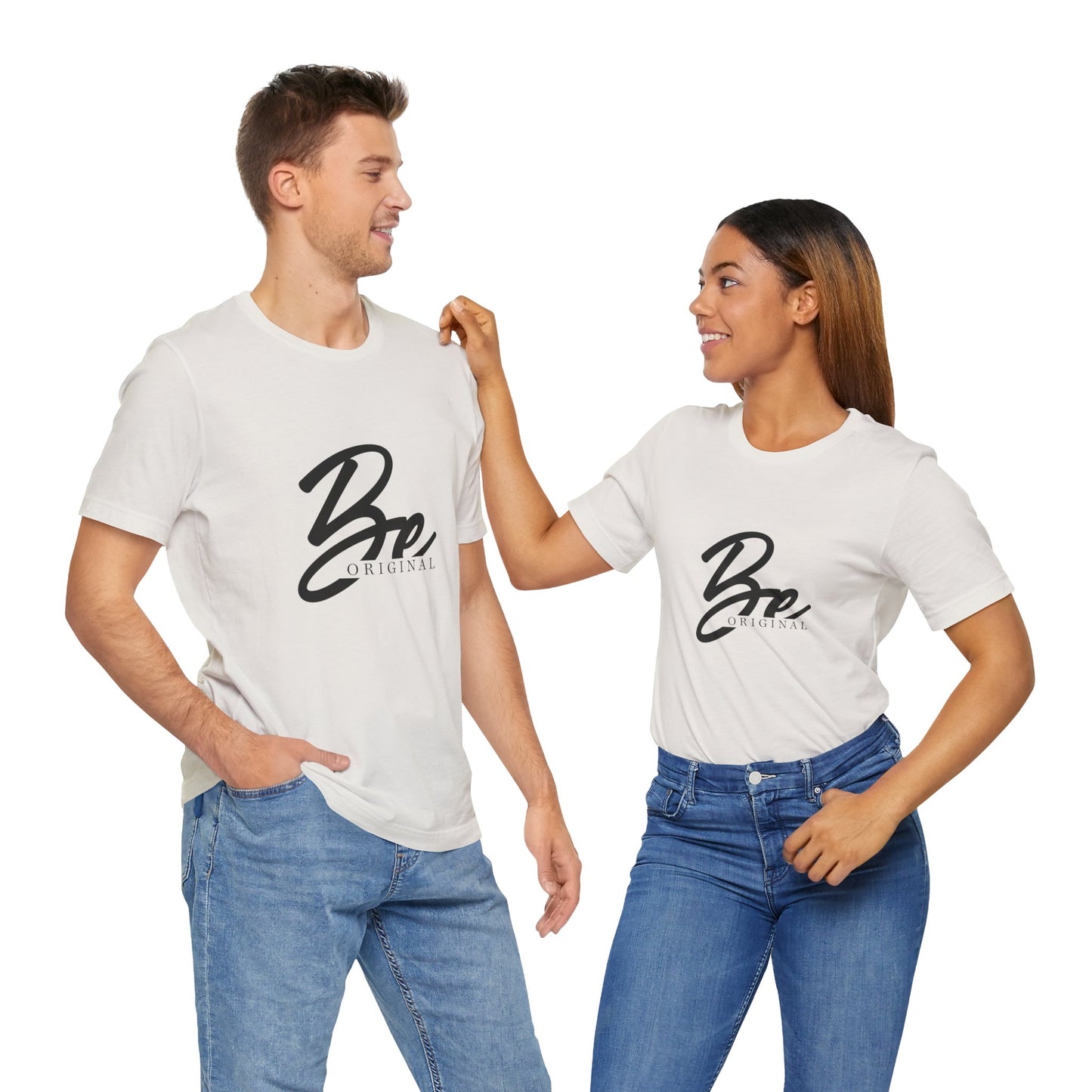 Stylish Unisex Short Sleeve Tee with 'B' Original Design, Casual T-Shirt, Everyday Wear, Gift for Him/Her, Trendy Fashion Tee, Summer Style