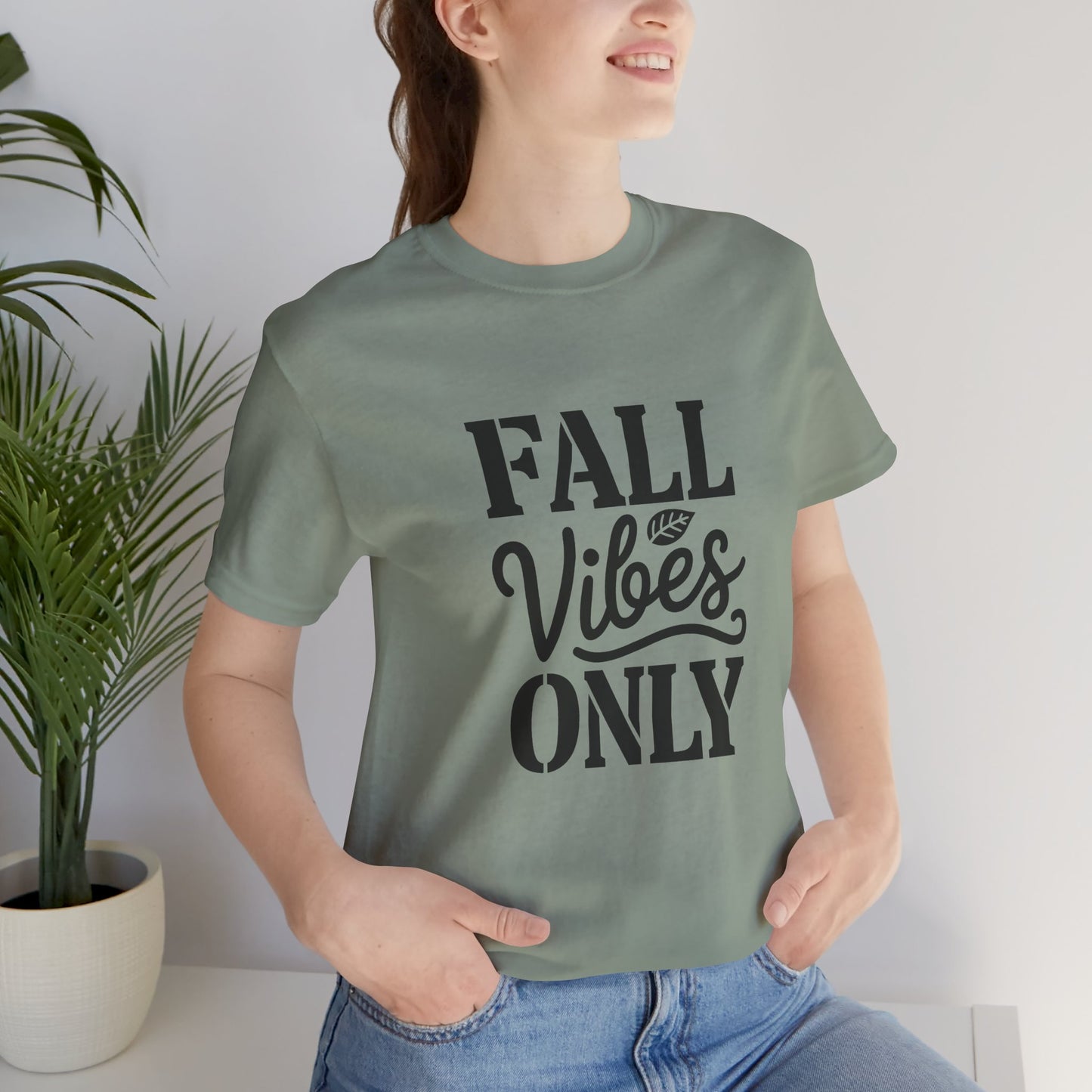 Unisex Fall Vibes Short Sleeve Tee, Casual Autumn Shirt, Seasonal Graphic Tee, Perfect for Thanksgiving, Cozy Fall Outfit