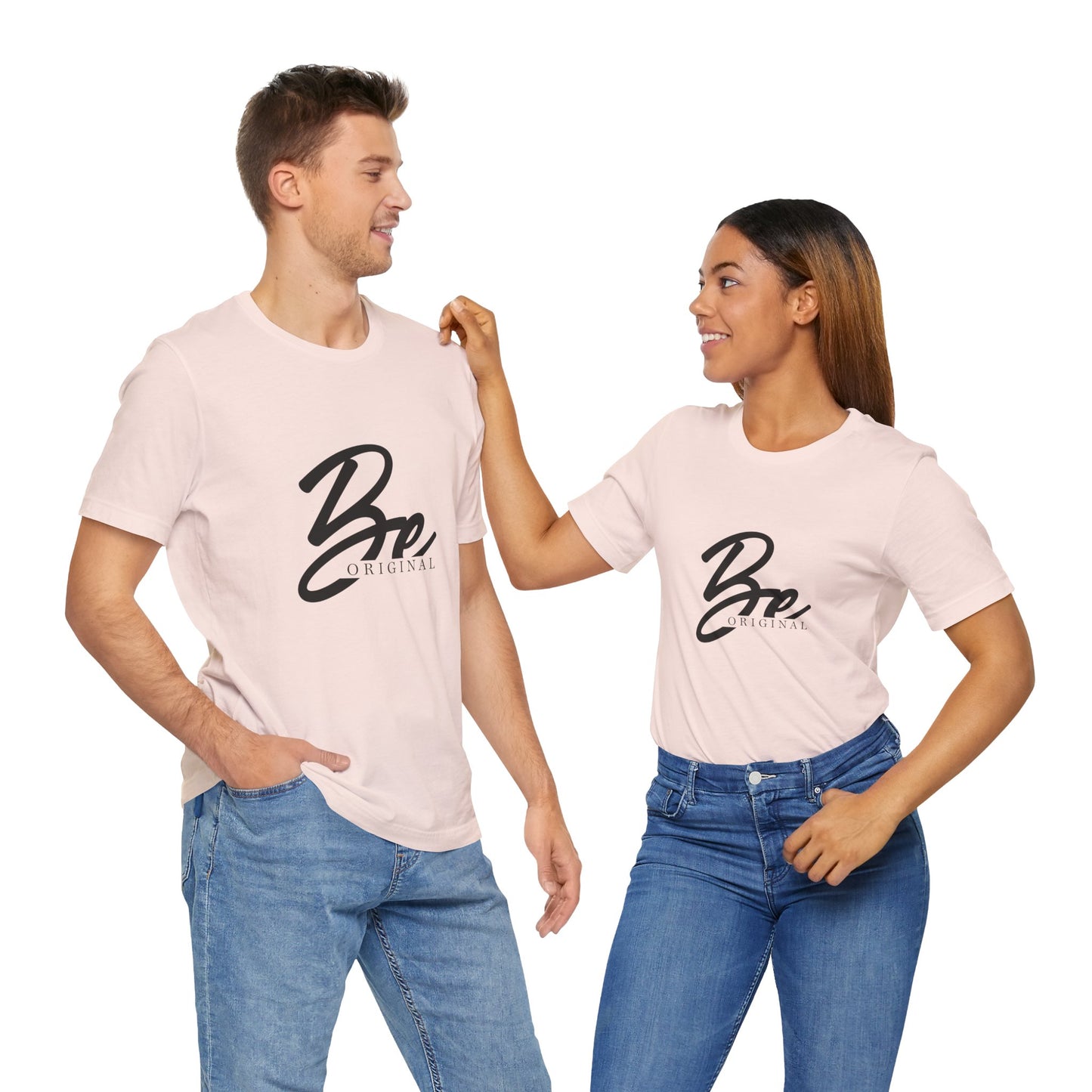 Stylish Unisex Short Sleeve Tee with 'B' Original Design, Casual T-Shirt, Everyday Wear, Gift for Him/Her, Trendy Fashion Tee, Summer Style