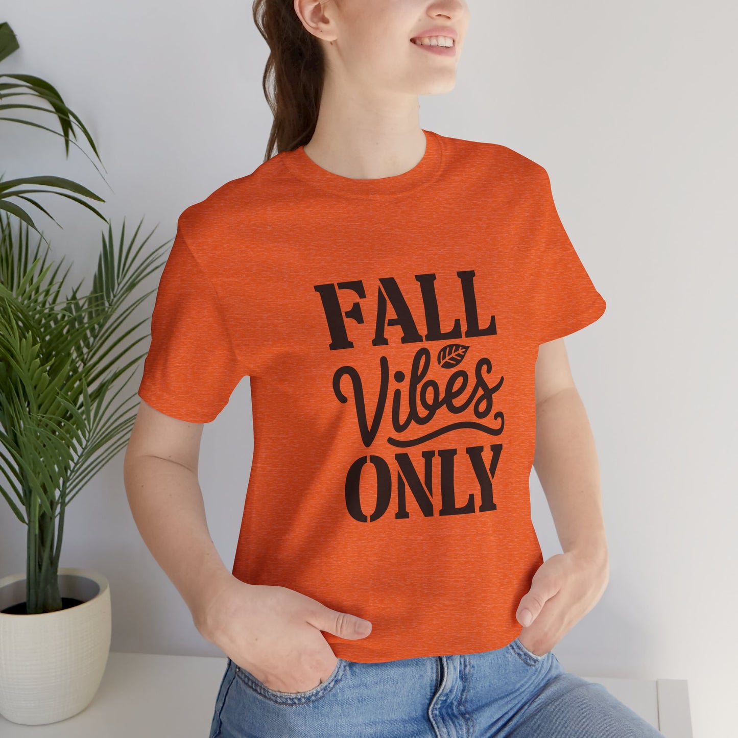 Unisex Fall Vibes Short Sleeve Tee, Casual Autumn Shirt, Seasonal Graphic Tee, Perfect for Thanksgiving, Cozy Fall Outfit